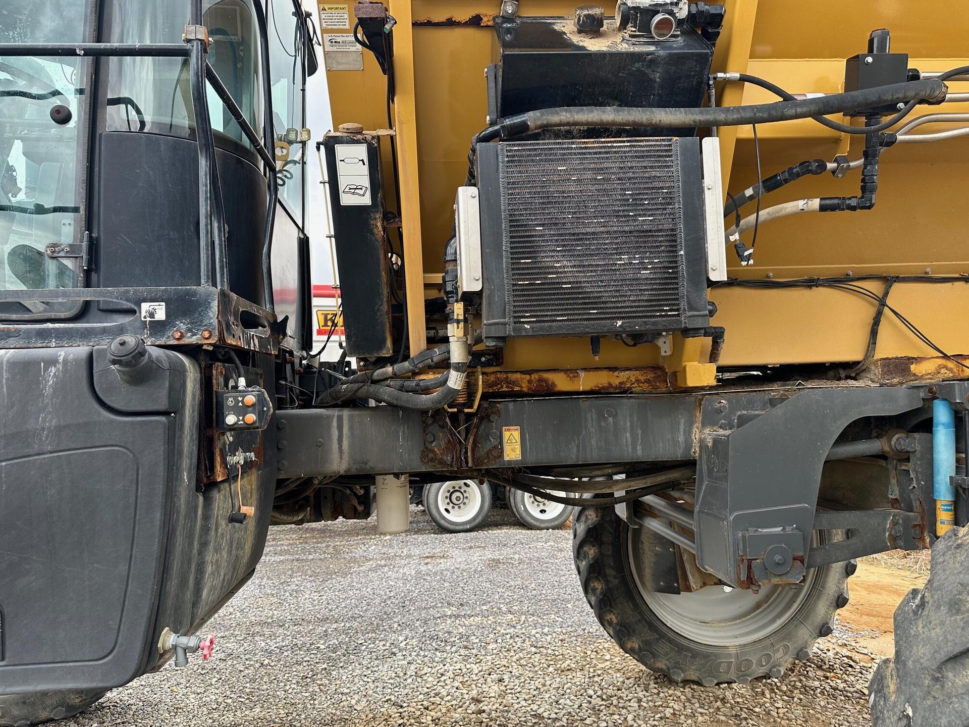 2017 RoGator RG1100B