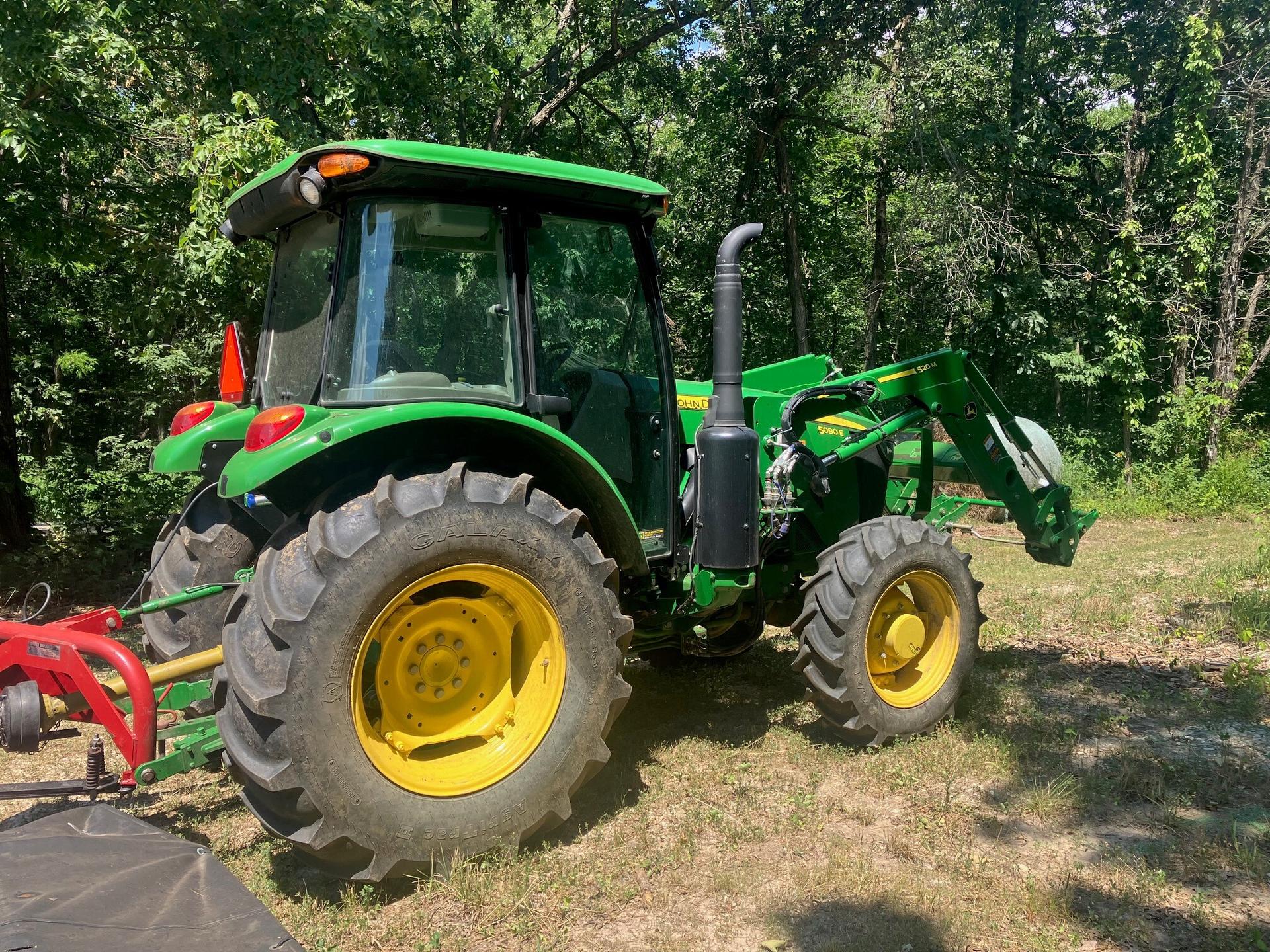 2021 John Deere 5090E