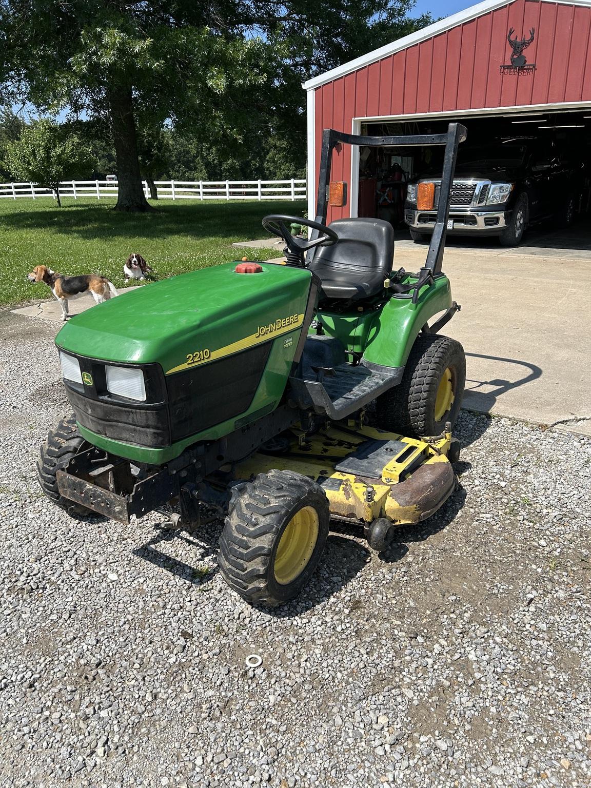 2003 John Deere 2210