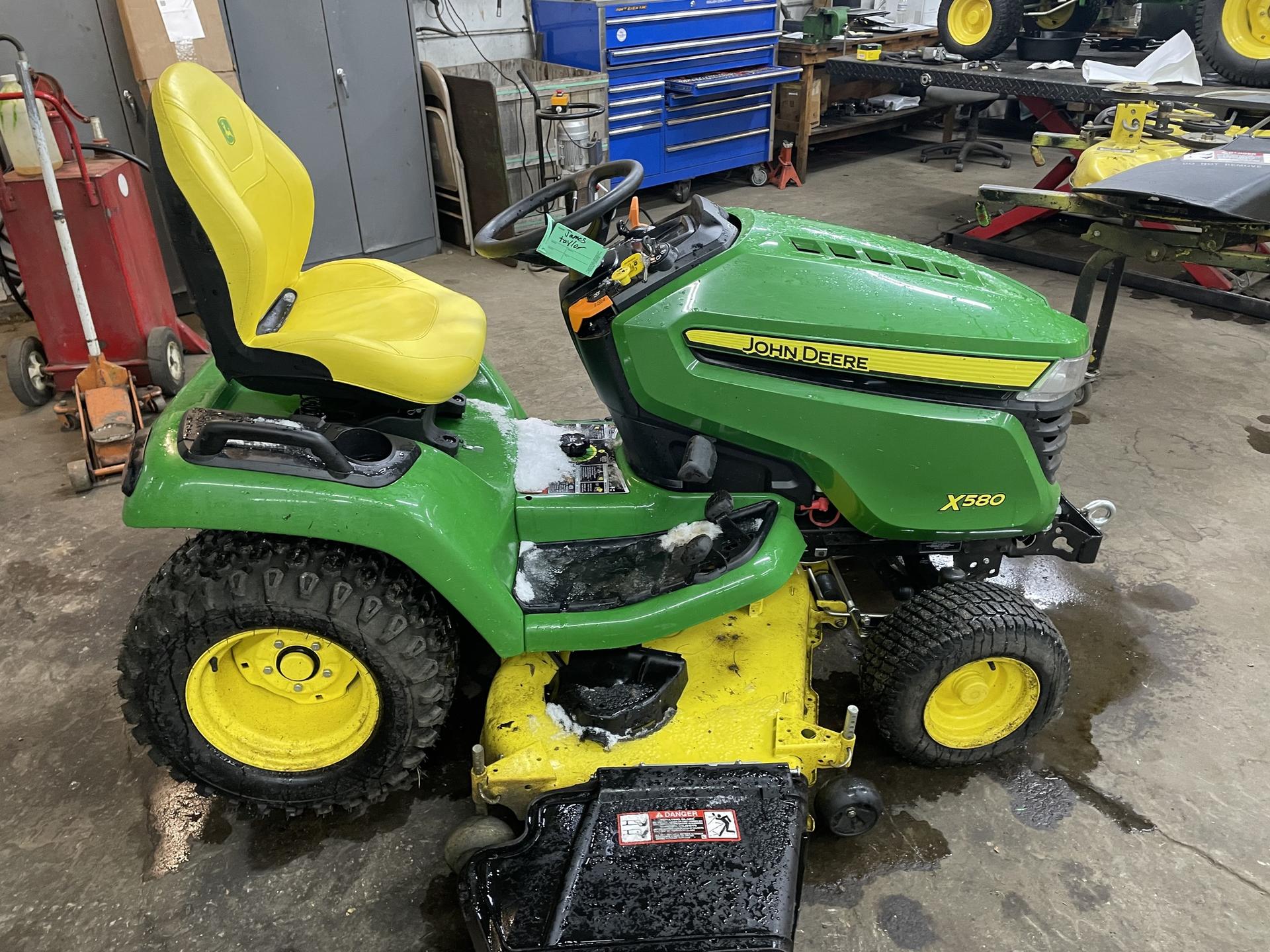 2022 John Deere X580 Image