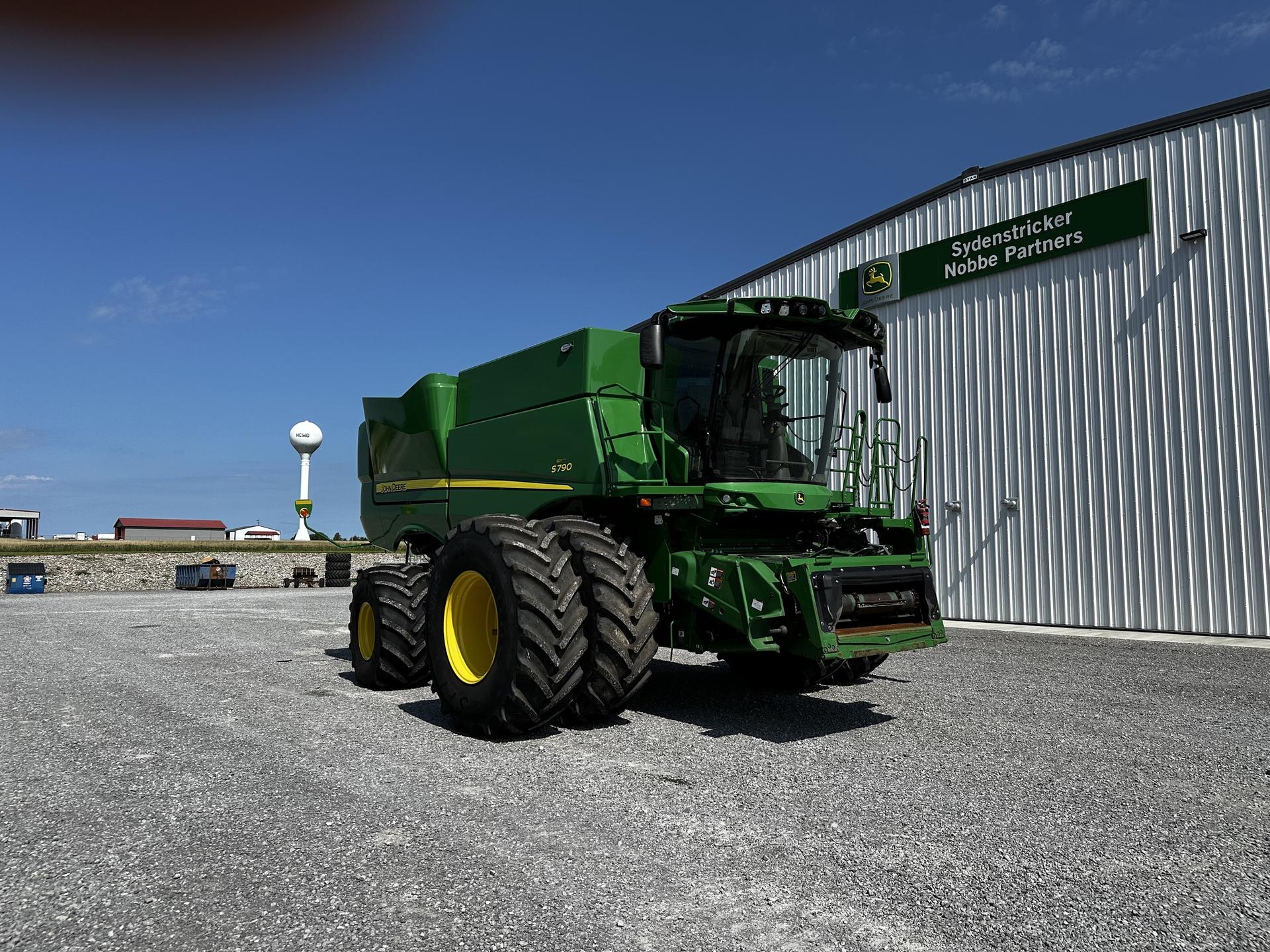 2023 John Deere S790