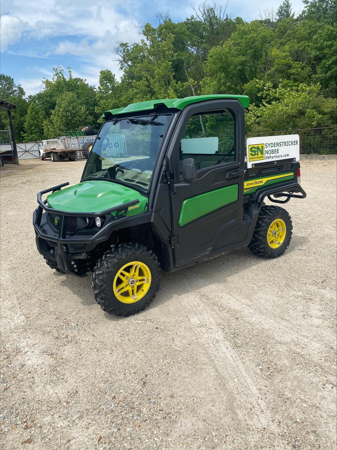 2023 John Deere XUV 835R