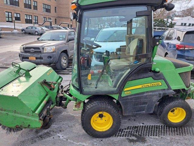 2017 John Deere 1585