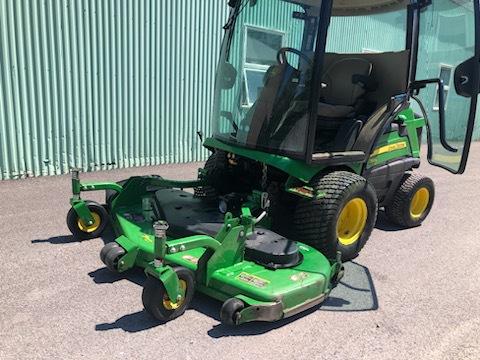 2017 John Deere 1585