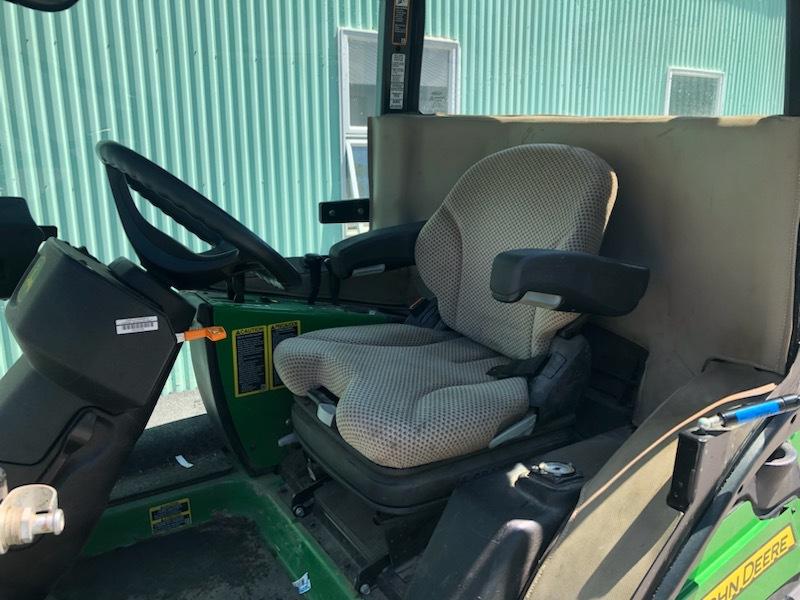 2017 John Deere 1585