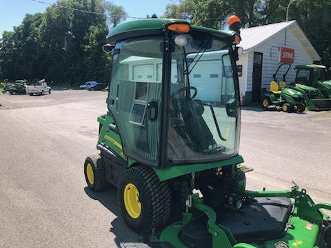 2017 John Deere 1585