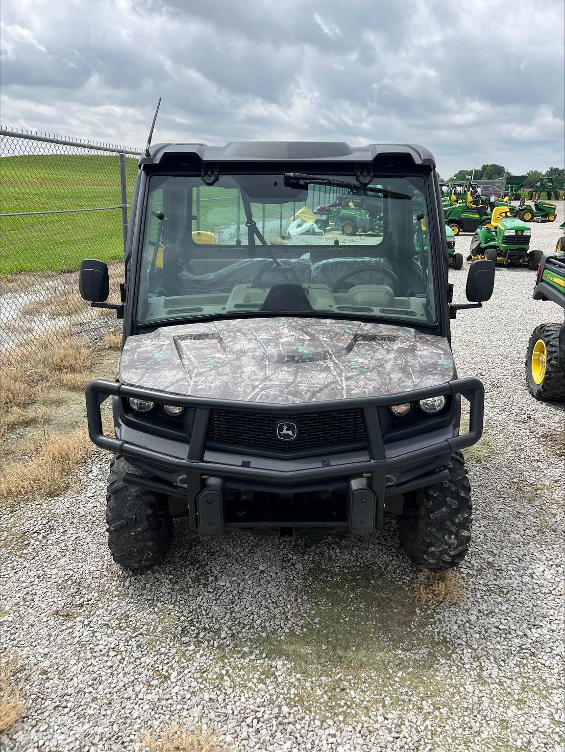 2023 John Deere XUV 835R