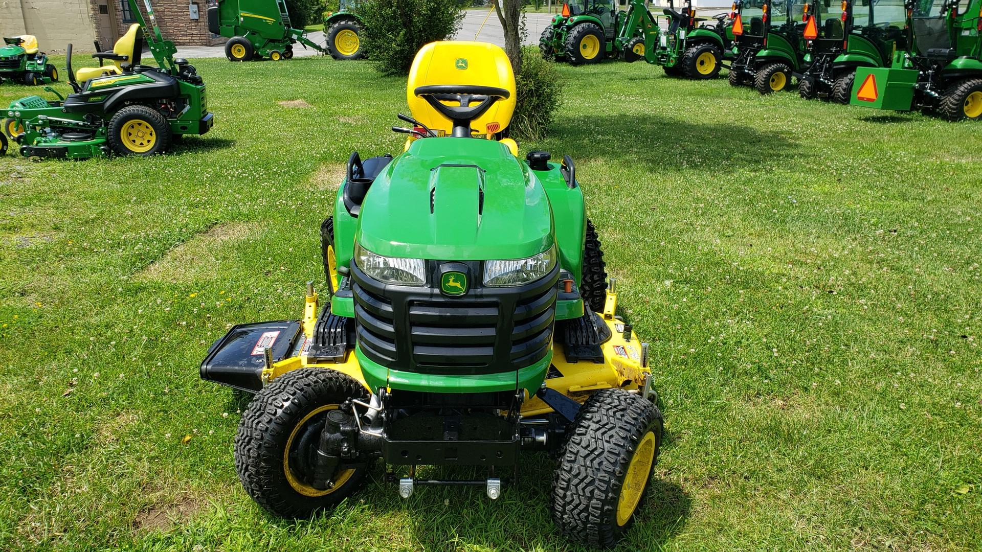 2023 John Deere X739