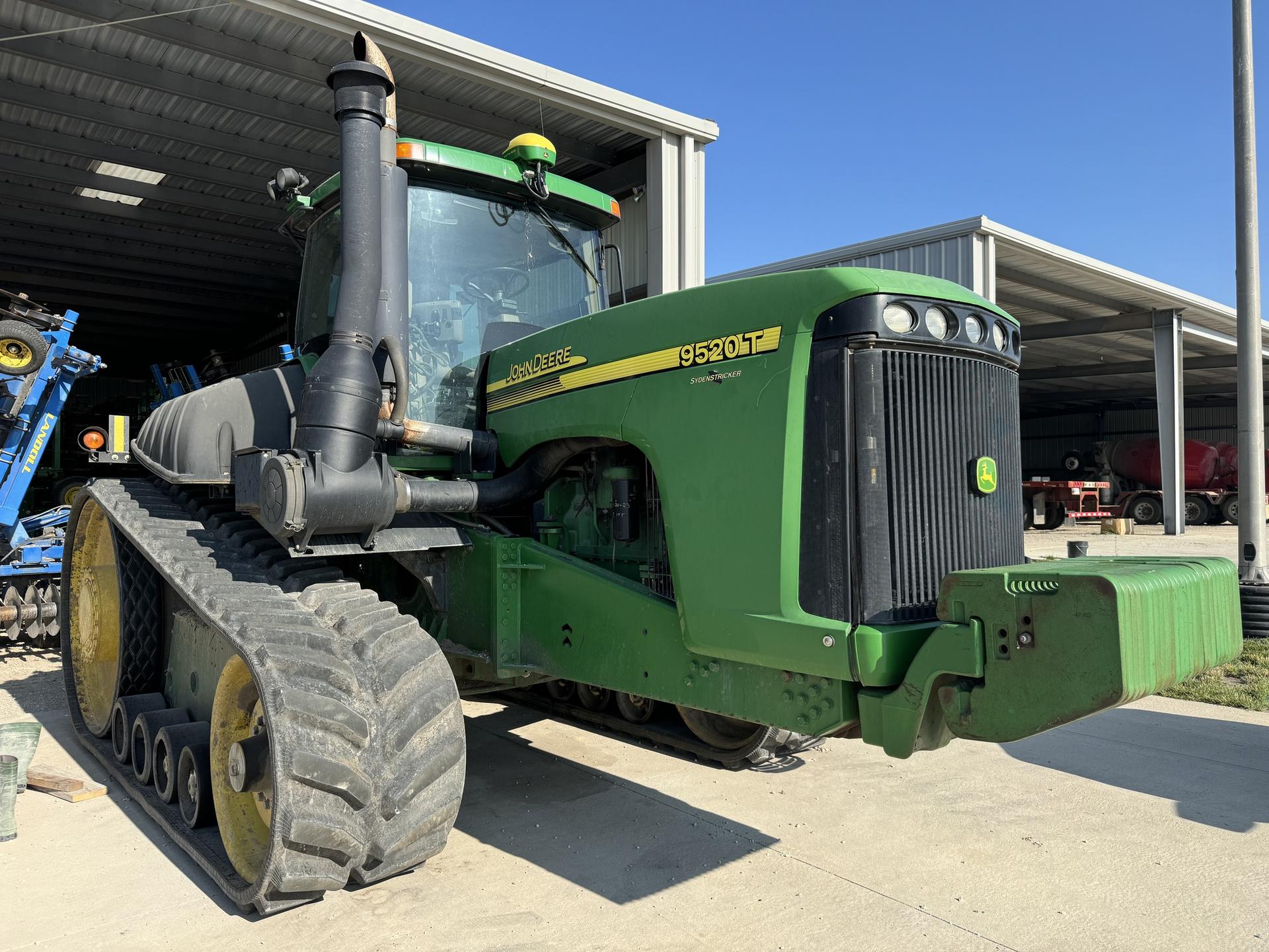 2004 John Deere 9520T