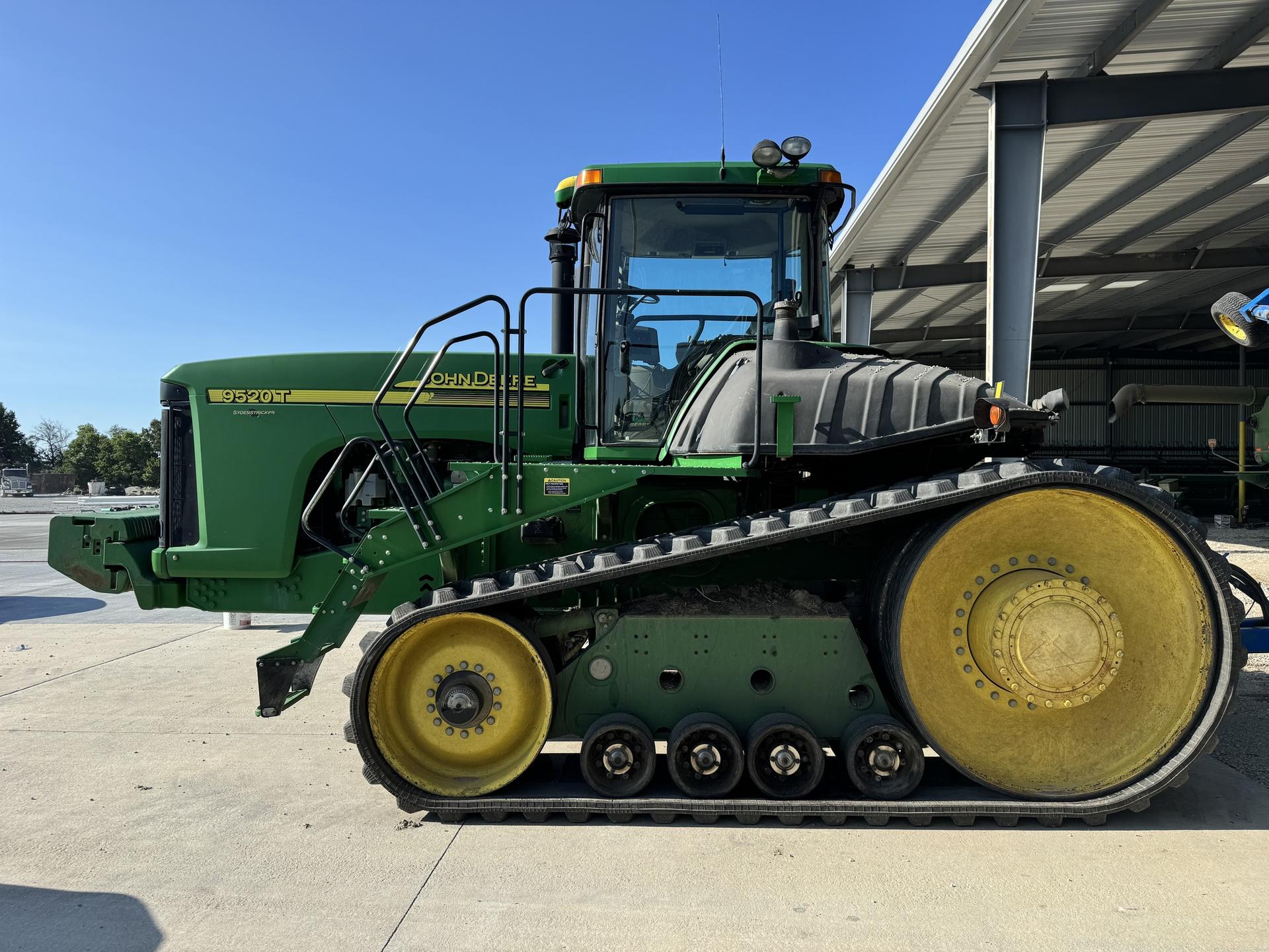 2004 John Deere 9520T