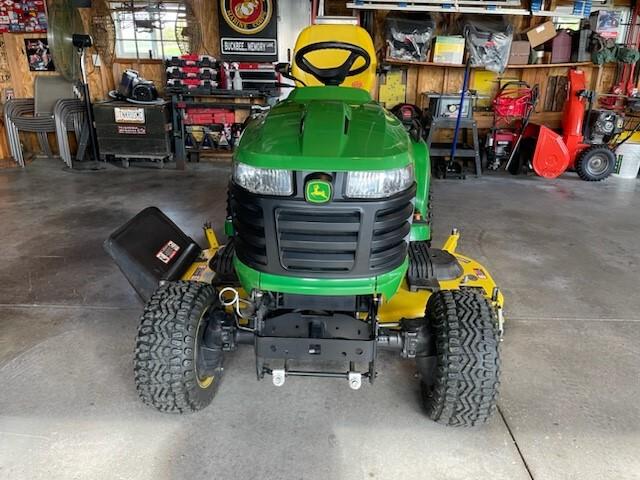 2019 John Deere X758