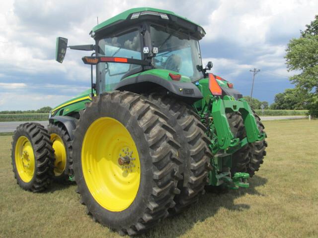 2023 John Deere 8R 340