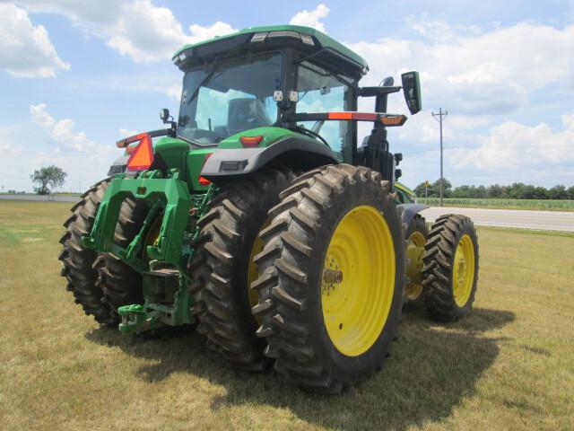 2023 John Deere 8R 340