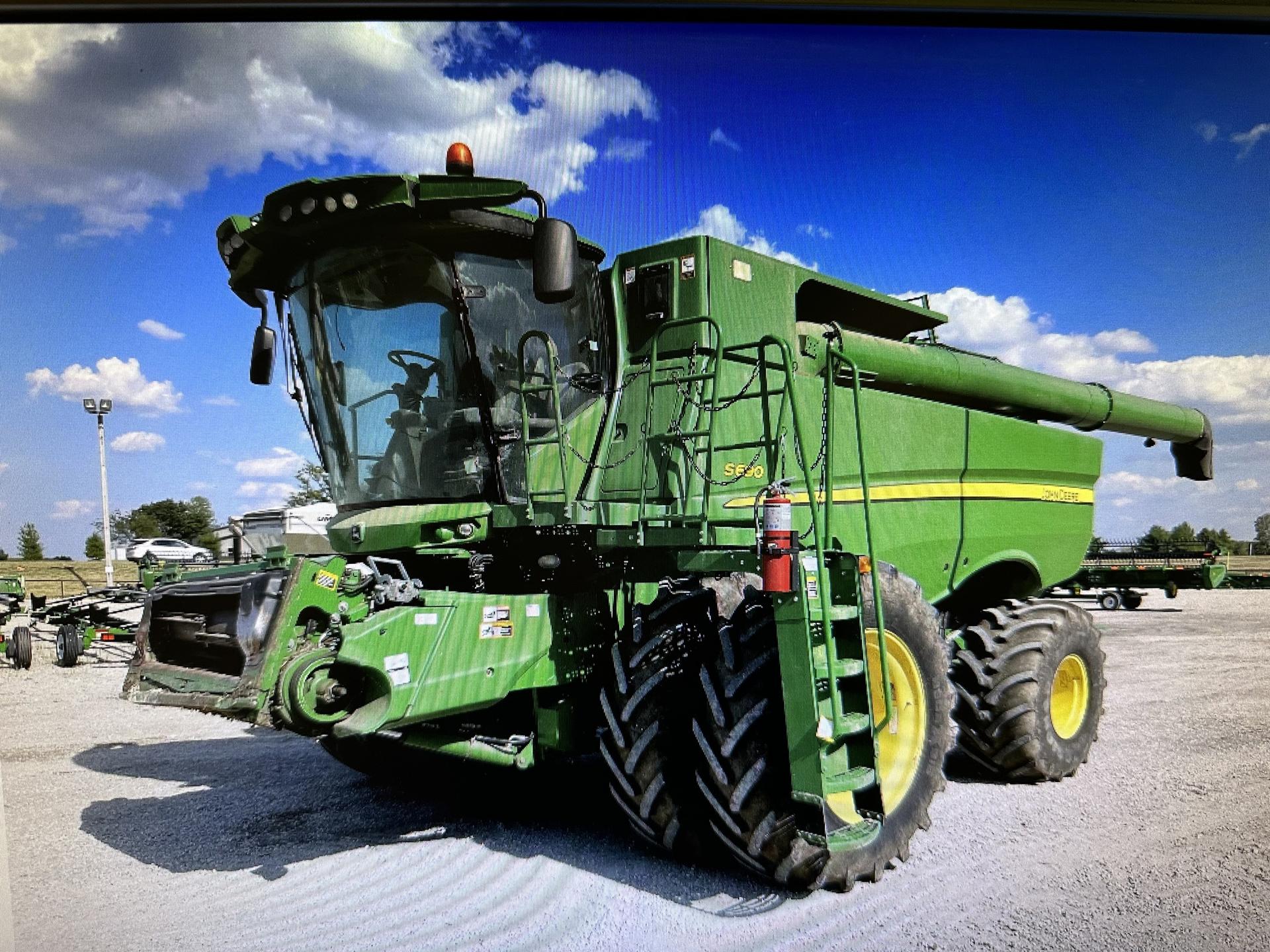 2013 John Deere S690