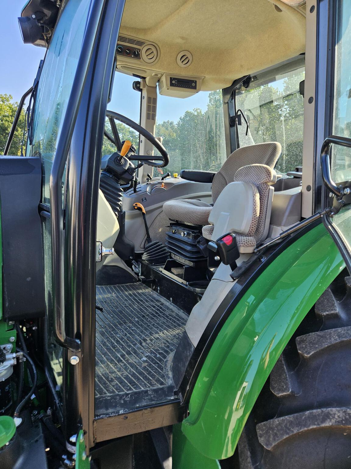 2022 John Deere 5090E