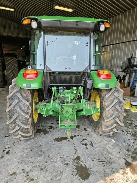 2022 John Deere 5075E