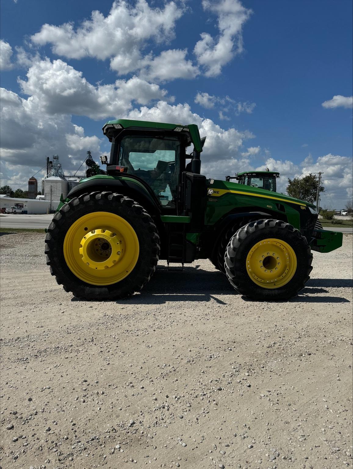 2021 John Deere 8R 410