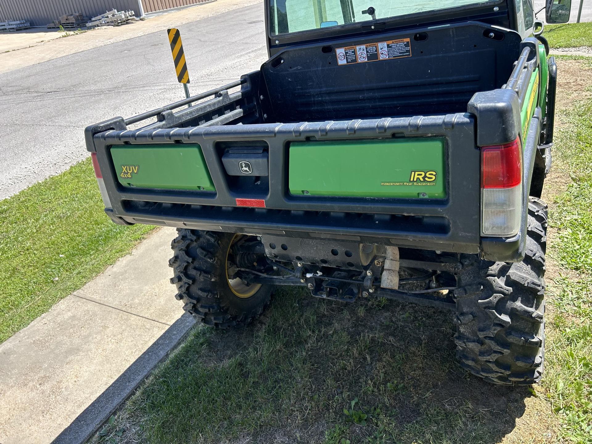 2011 John Deere XUV 825I GREEN