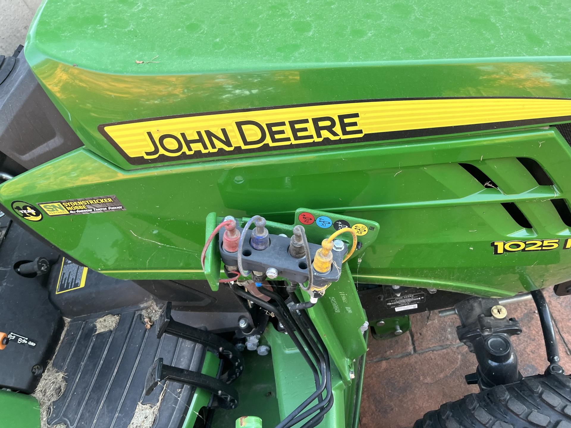 2023 John Deere 1025R