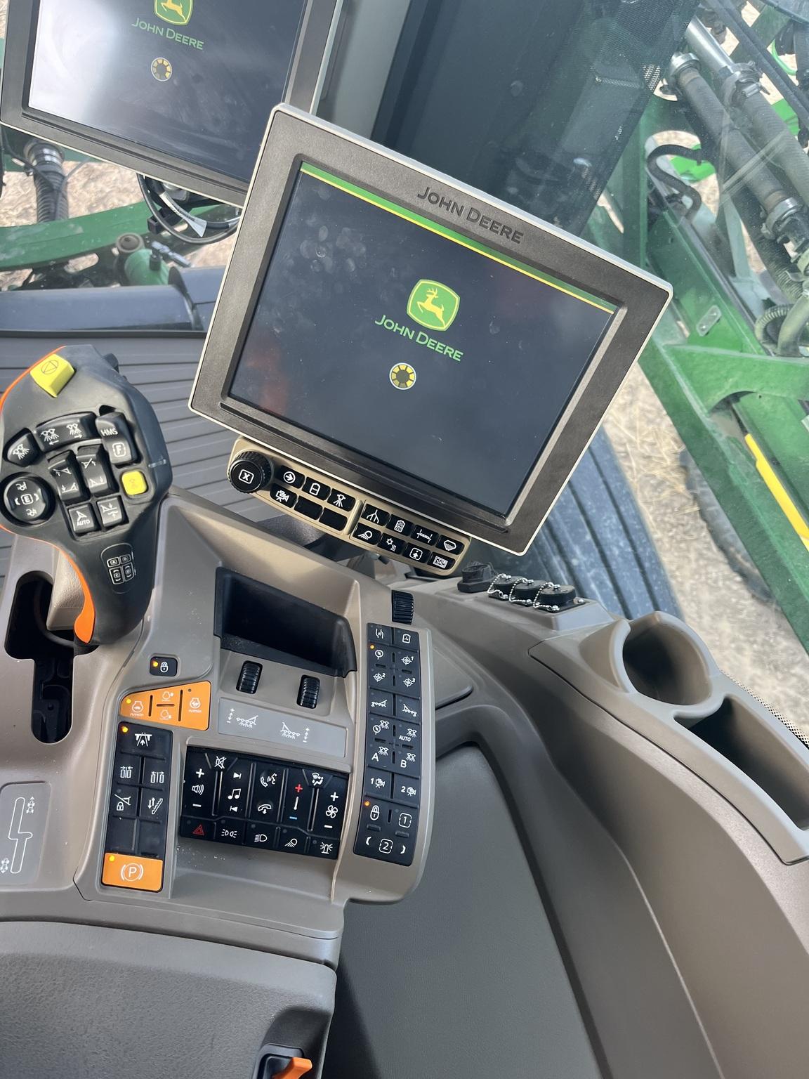 2023 John Deere 412R