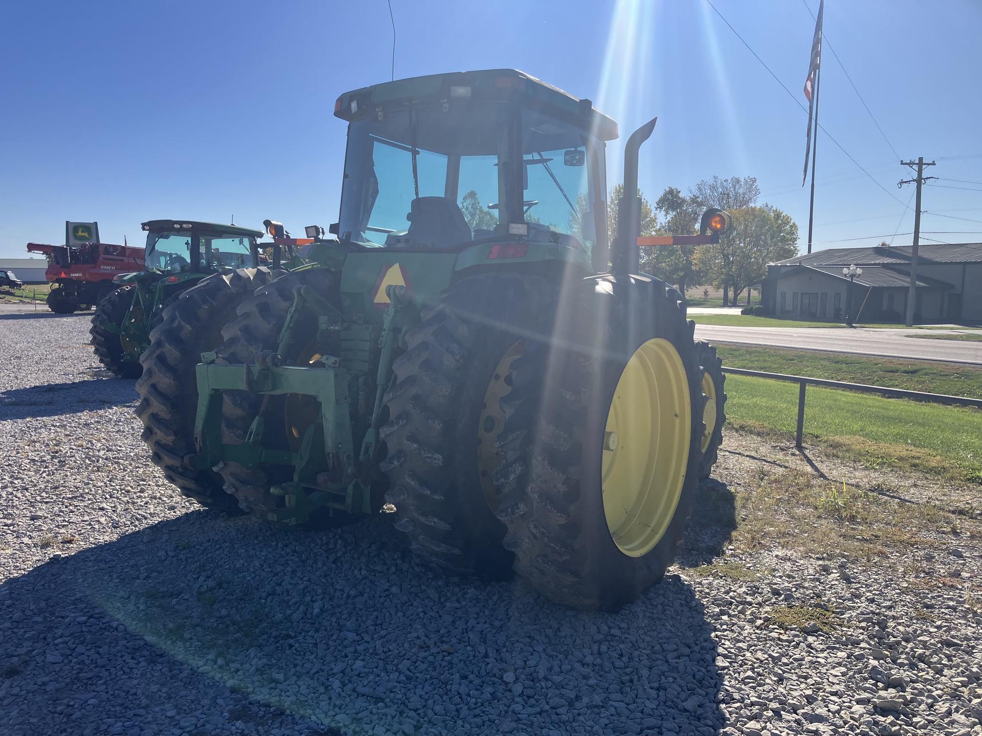 2000 John Deere 8310