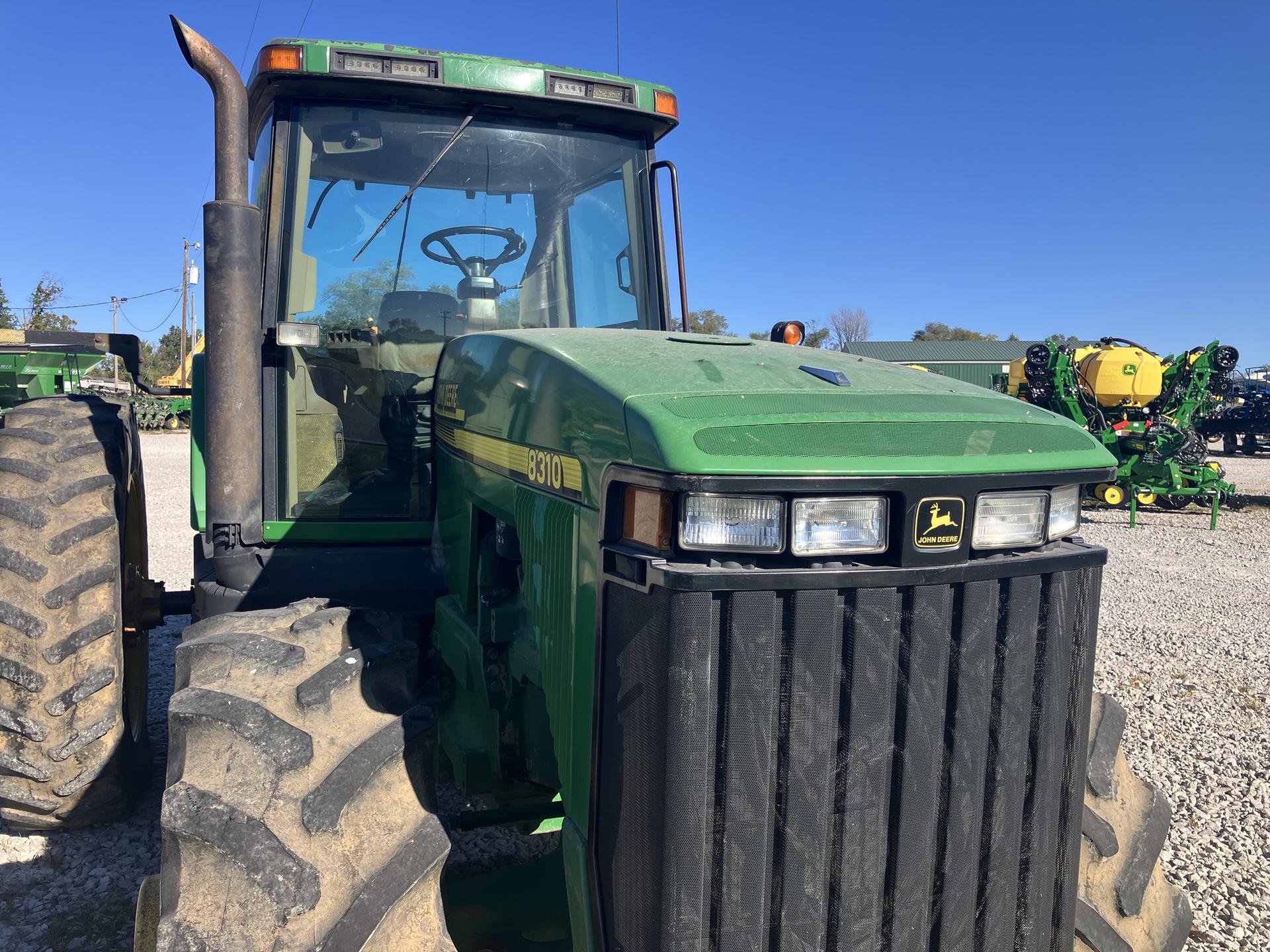 2000 John Deere 8310