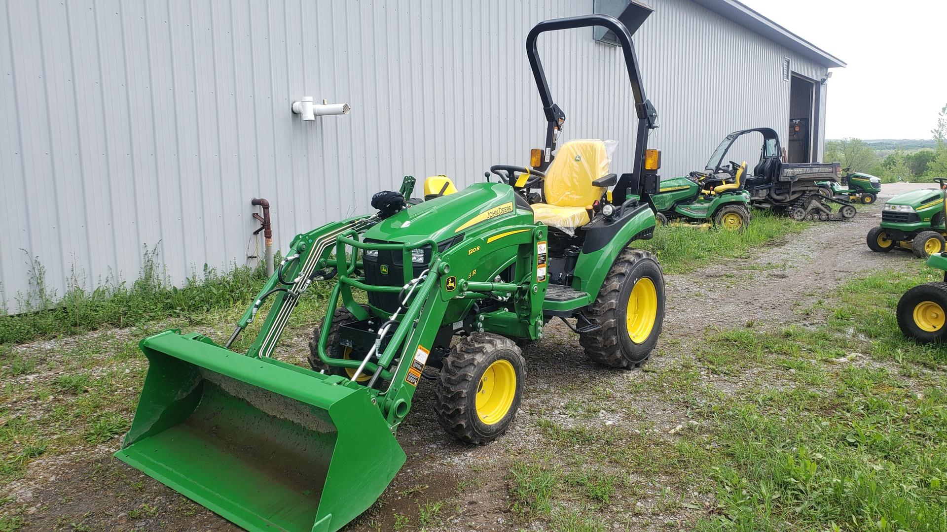 2023 John Deere 2025R