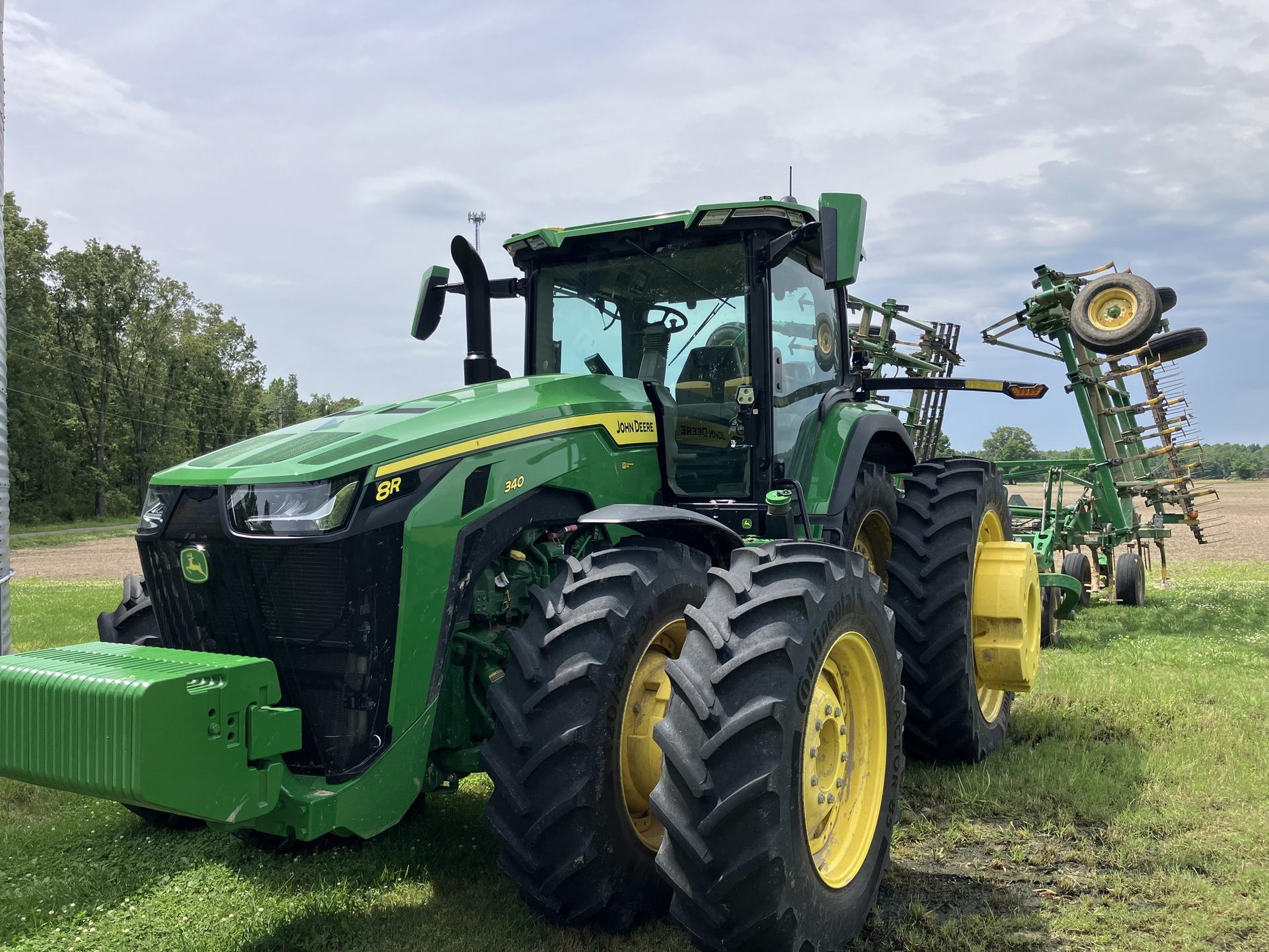 2024 John Deere 8R 340