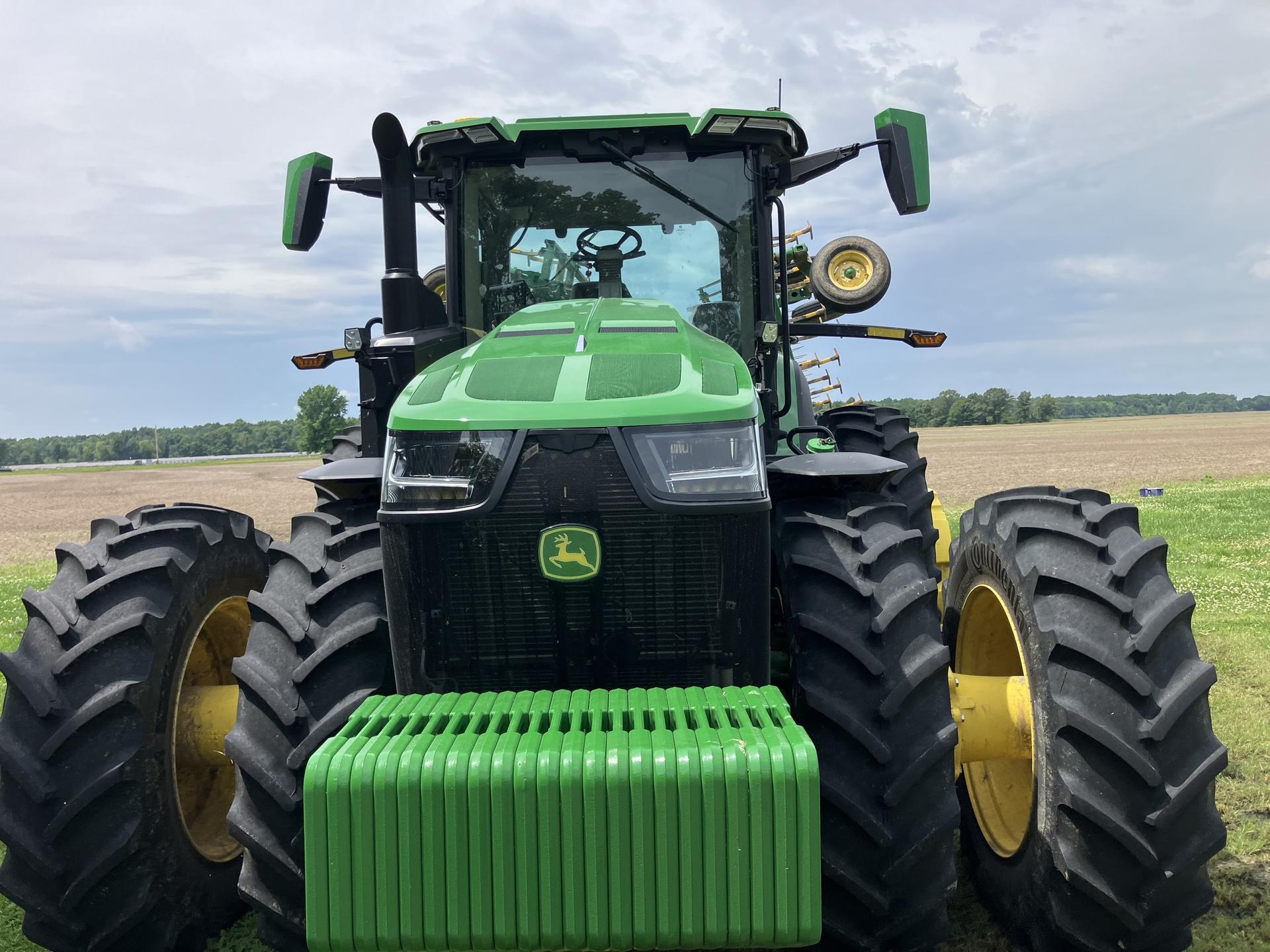 2024 John Deere 8R 340