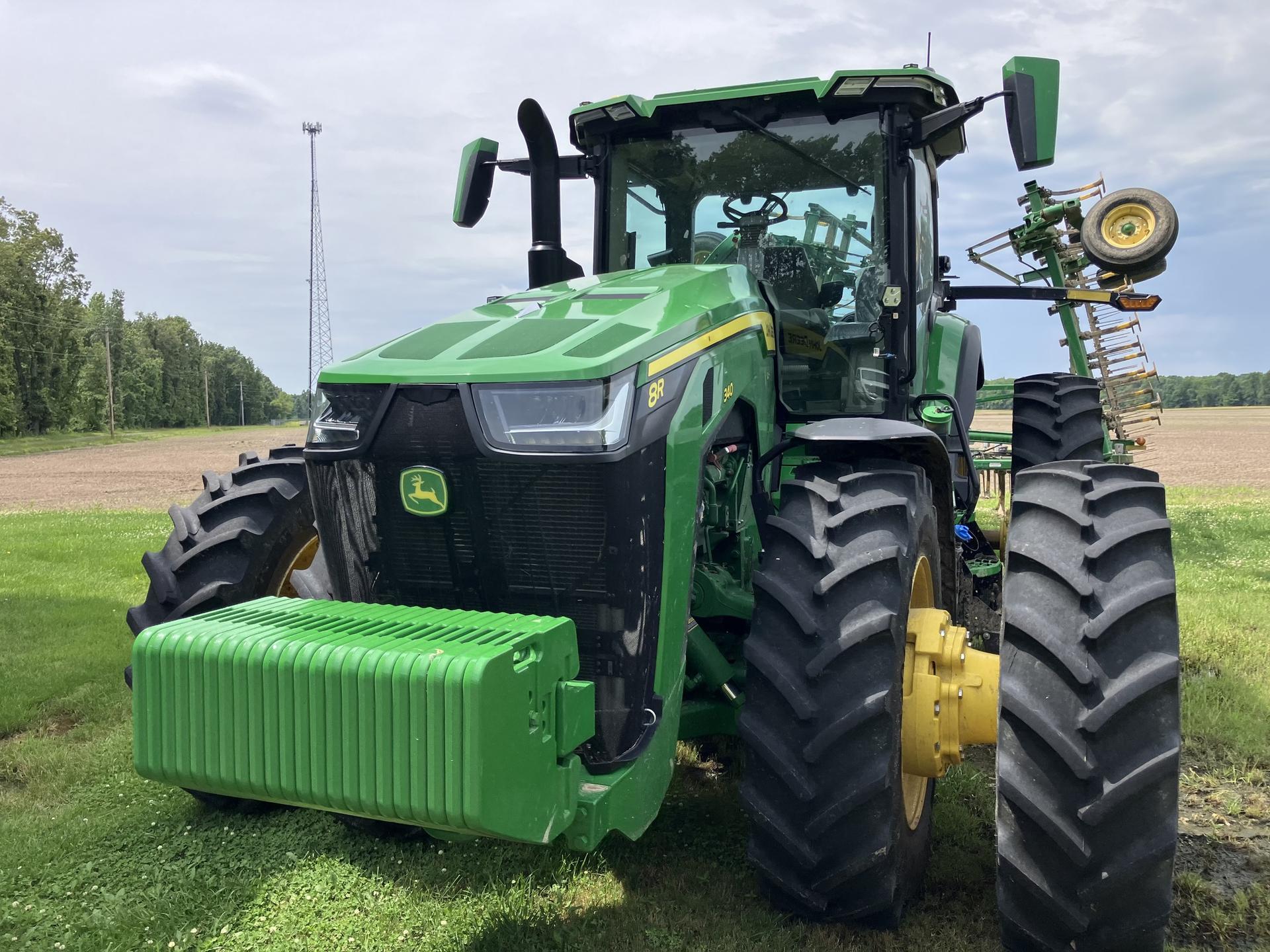 2024 John Deere 8R 340