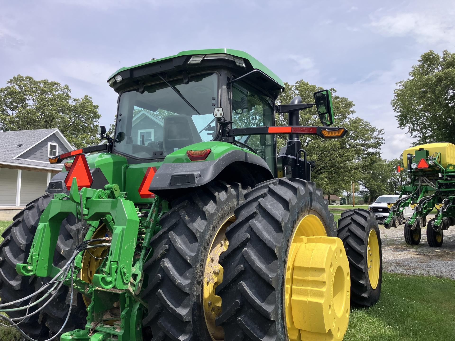 2024 John Deere 8R 340