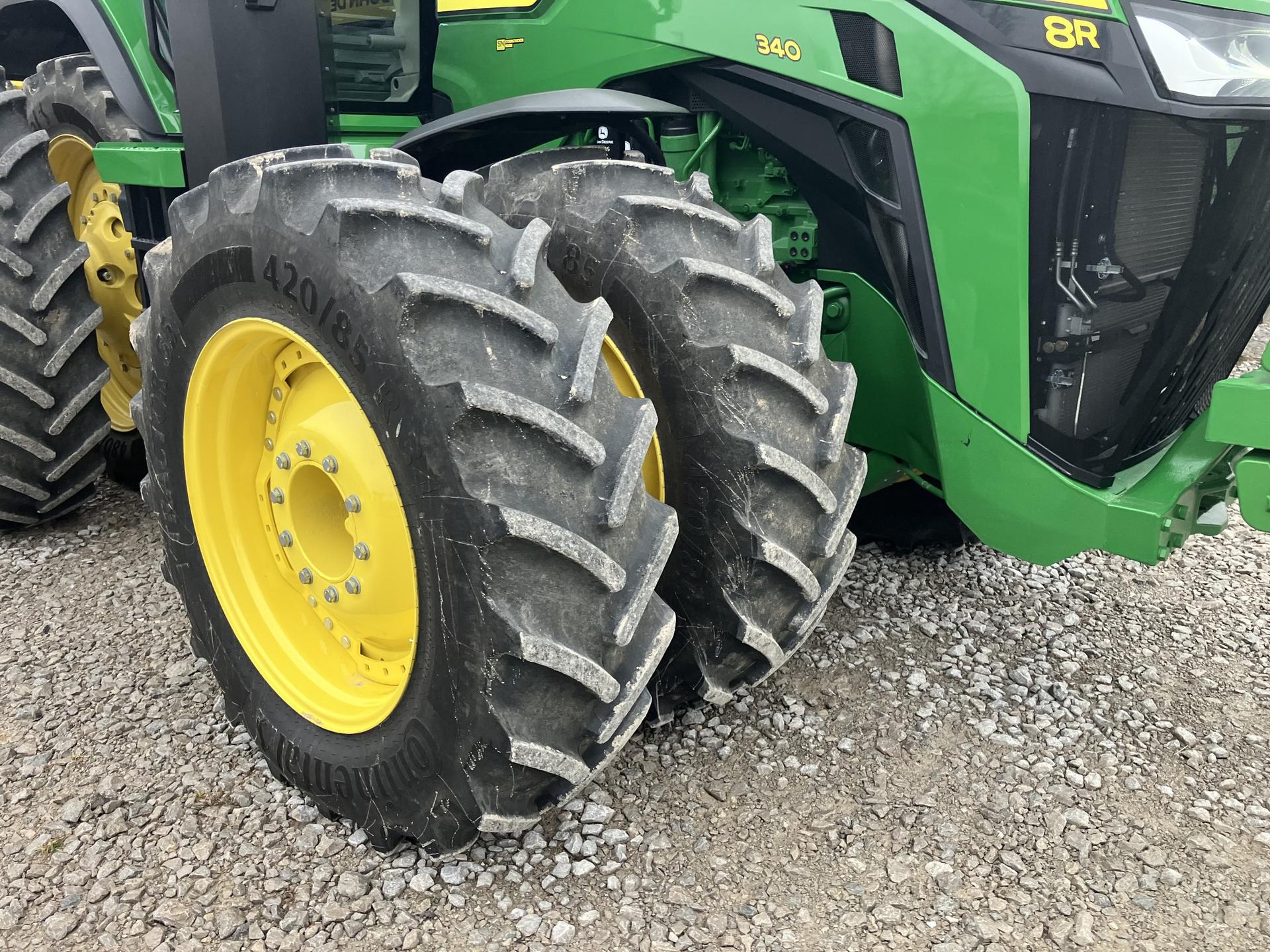 2024 John Deere 8R 340 Image