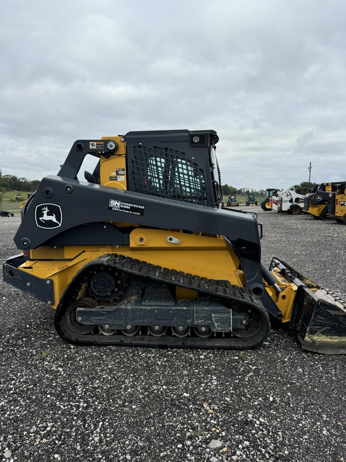 2022 John Deere 331G