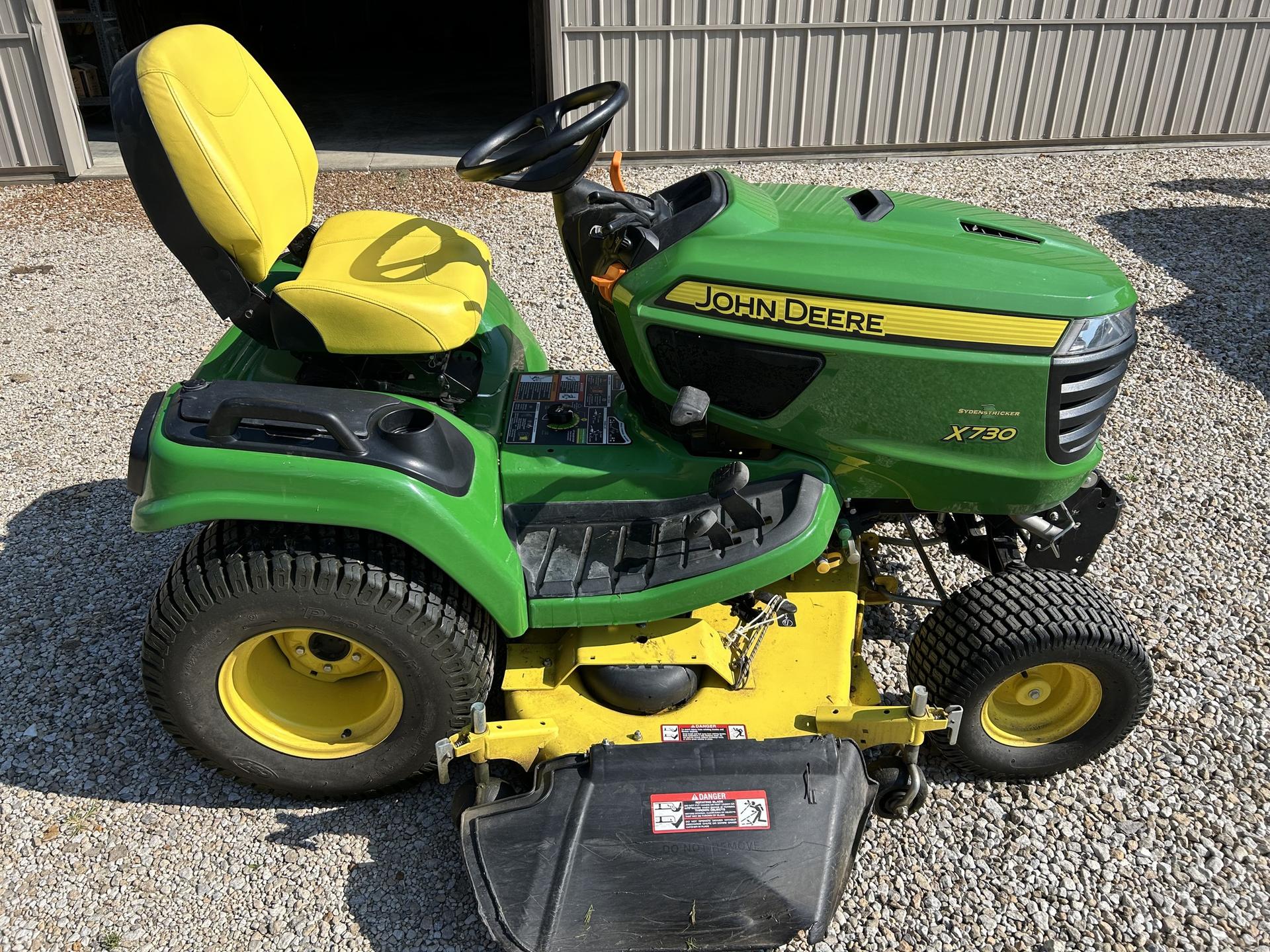 2018 John Deere X730