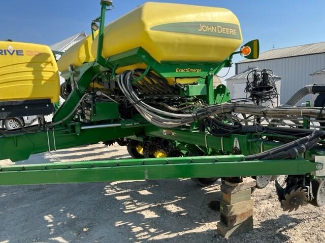 2021 John Deere 1775NT