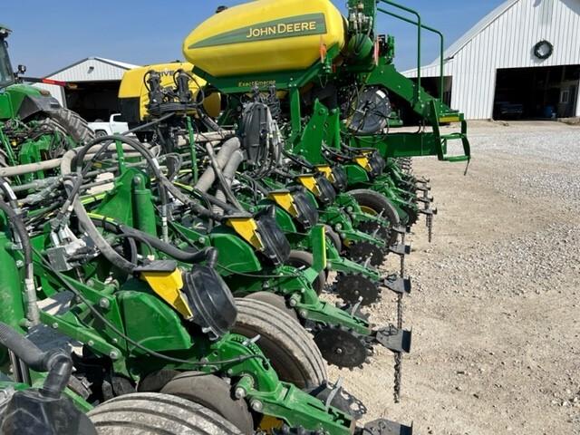 2021 John Deere 1775NT