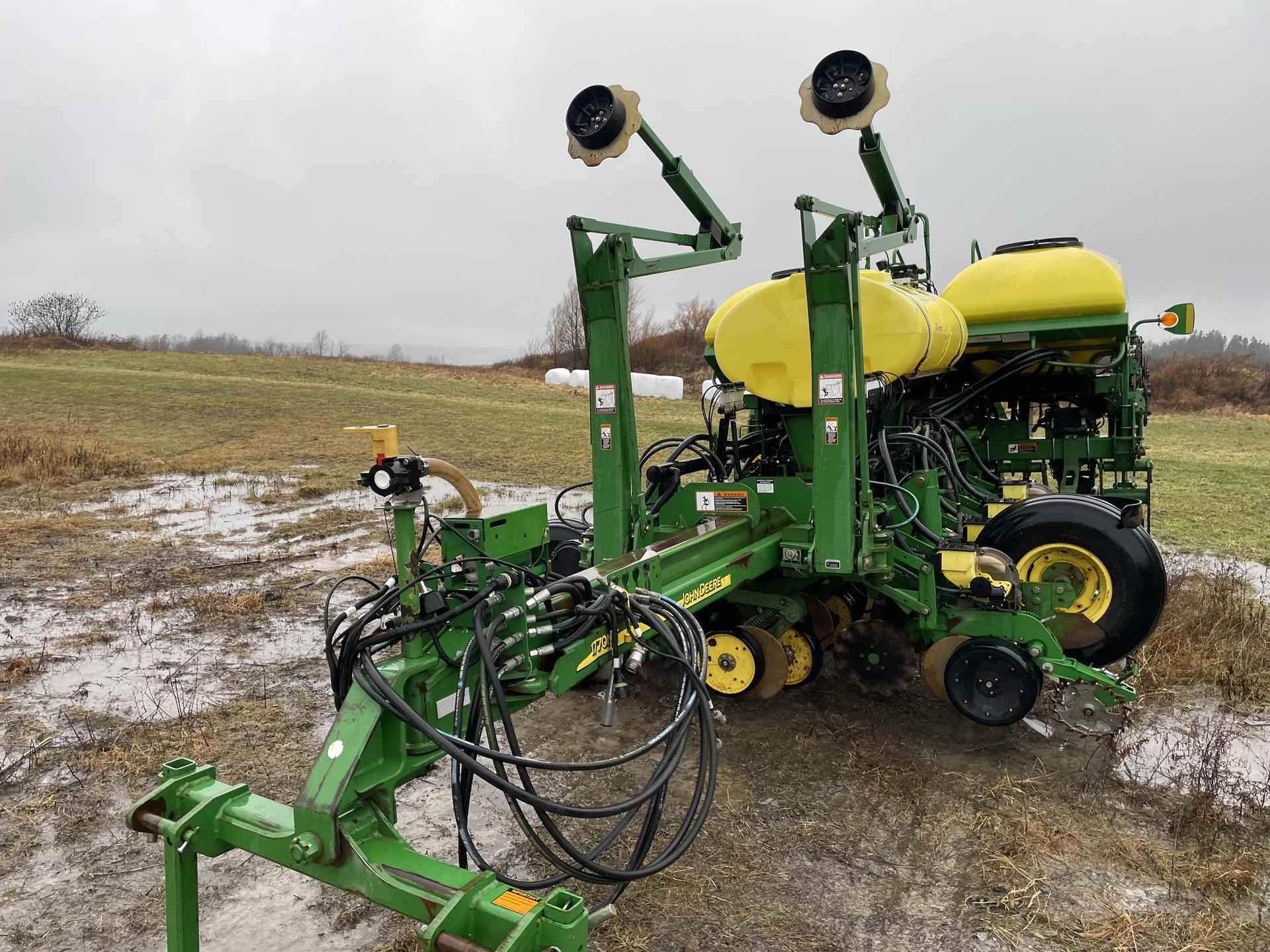 2012 John Deere 1770NT CCS