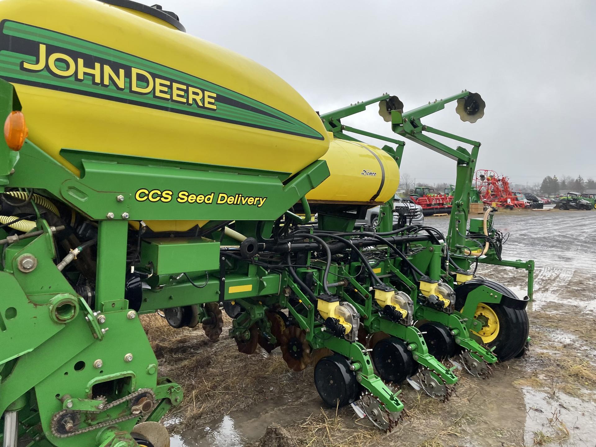 2012 John Deere 1770NT CCS