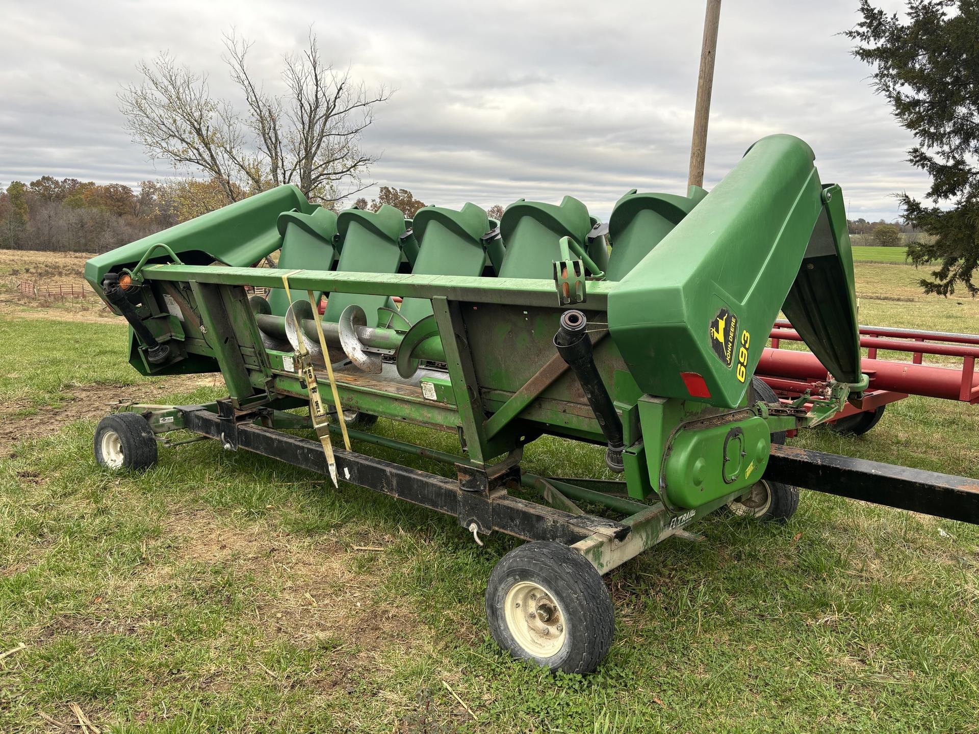 1998 John Deere 693