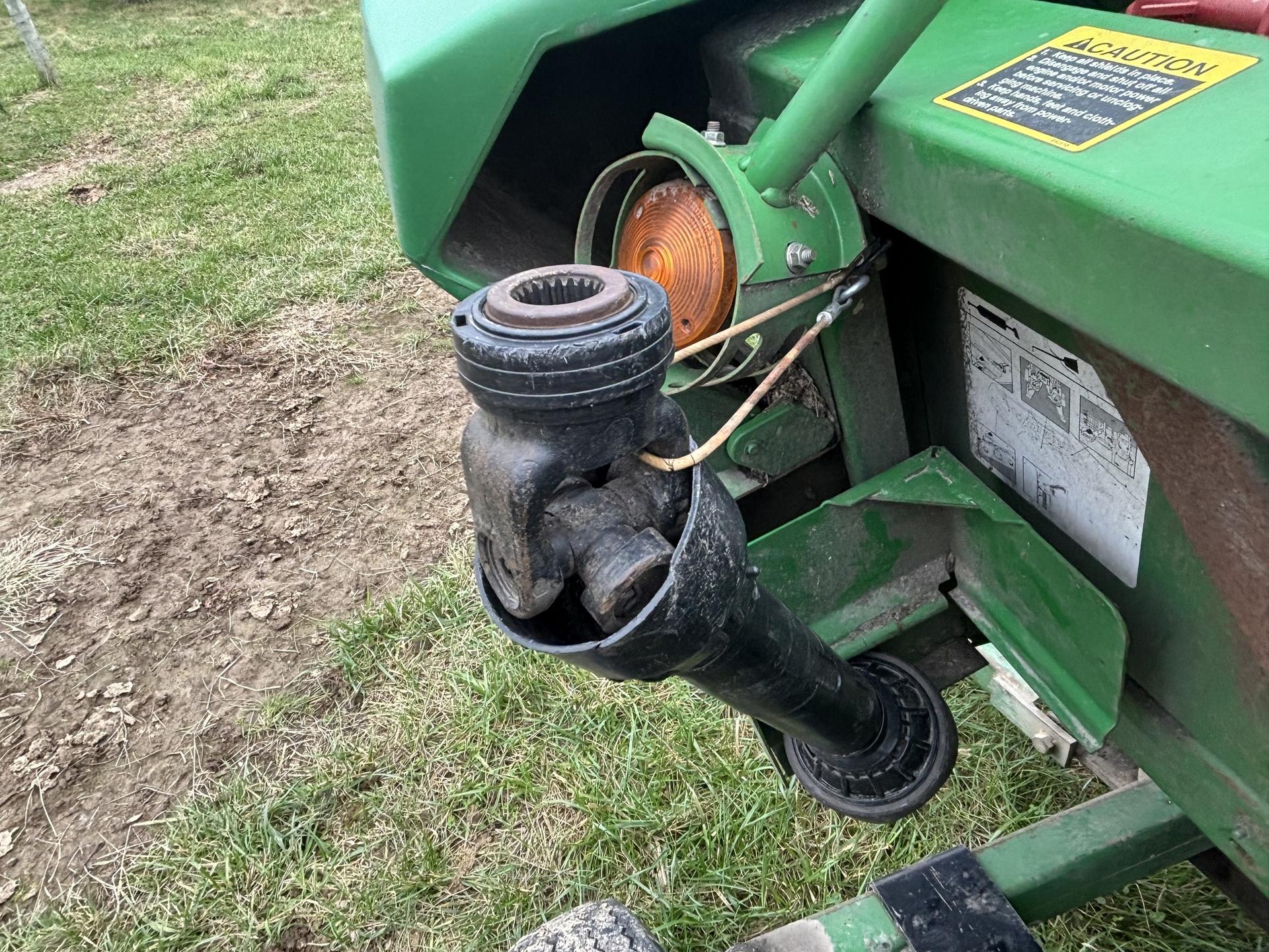 1998 John Deere 693