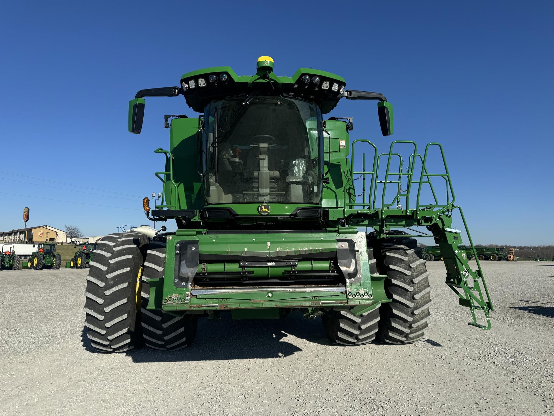 2022 John Deere X9 1000