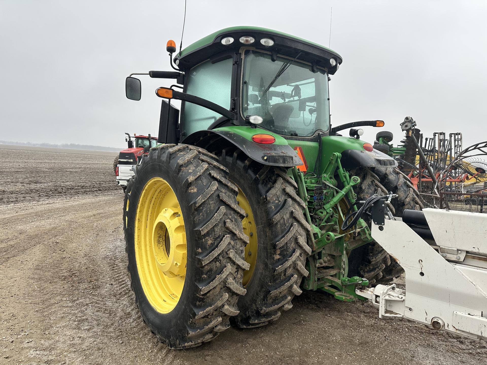 2013 John Deere 7260R Image