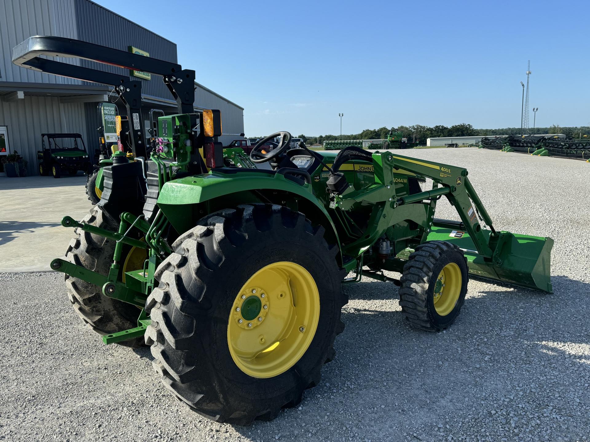 2022 John Deere 4044M