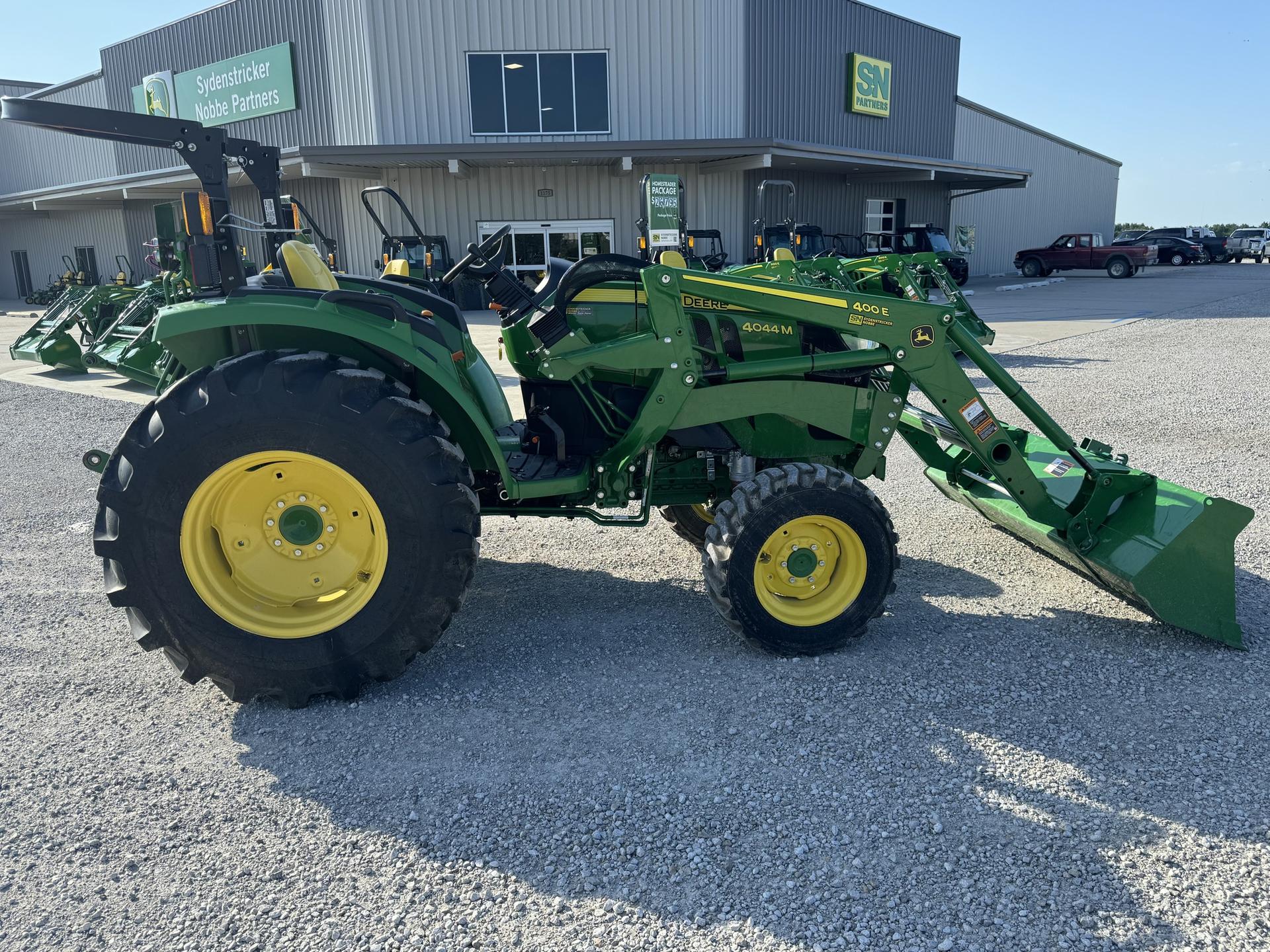 2022 John Deere 4044M