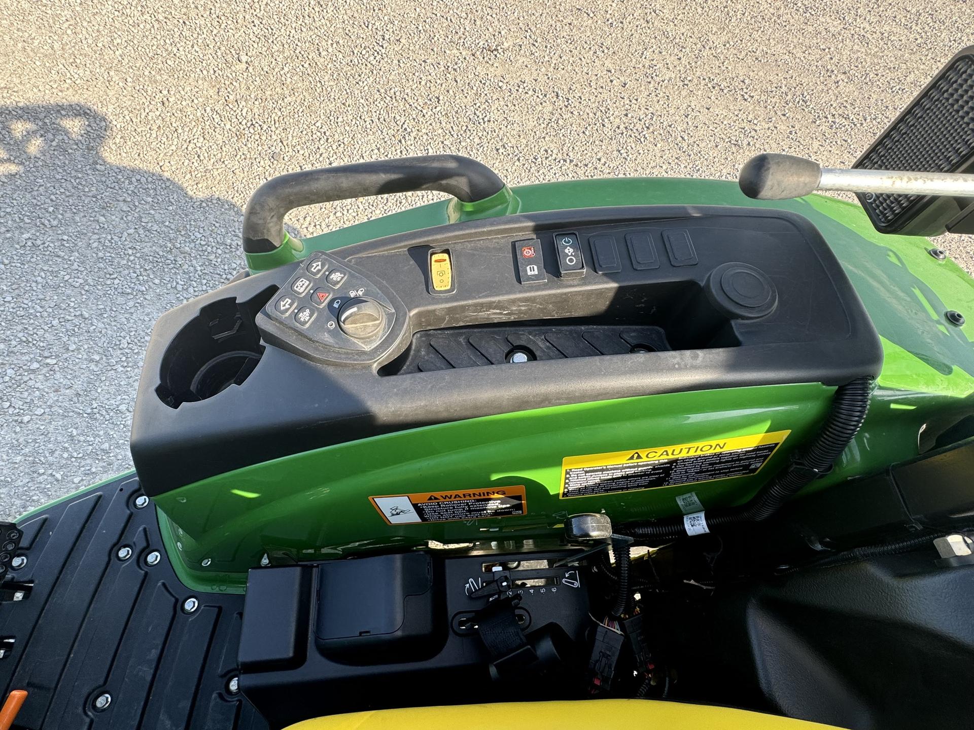 2022 John Deere 4044M