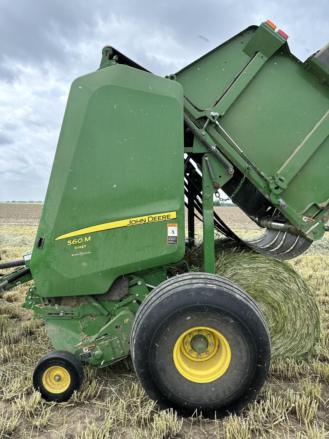 2019 John Deere 560M