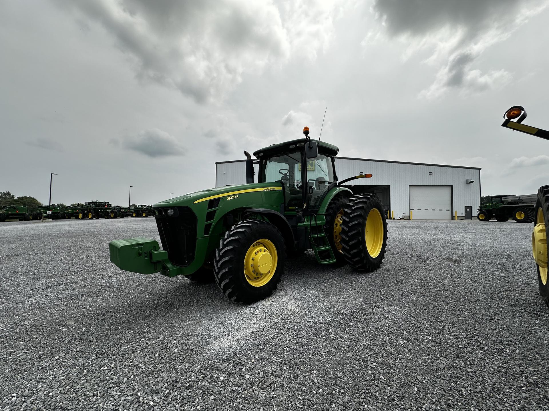 2010 John Deere 8270R