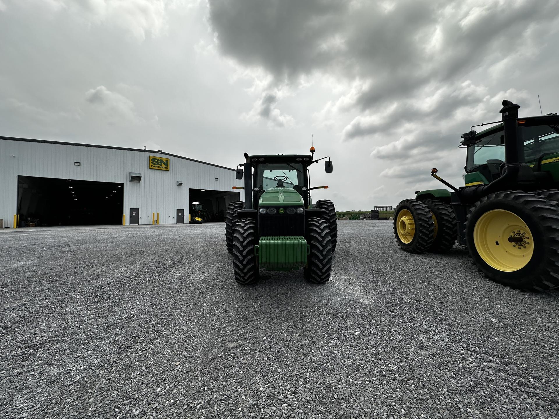 2010 John Deere 8270R