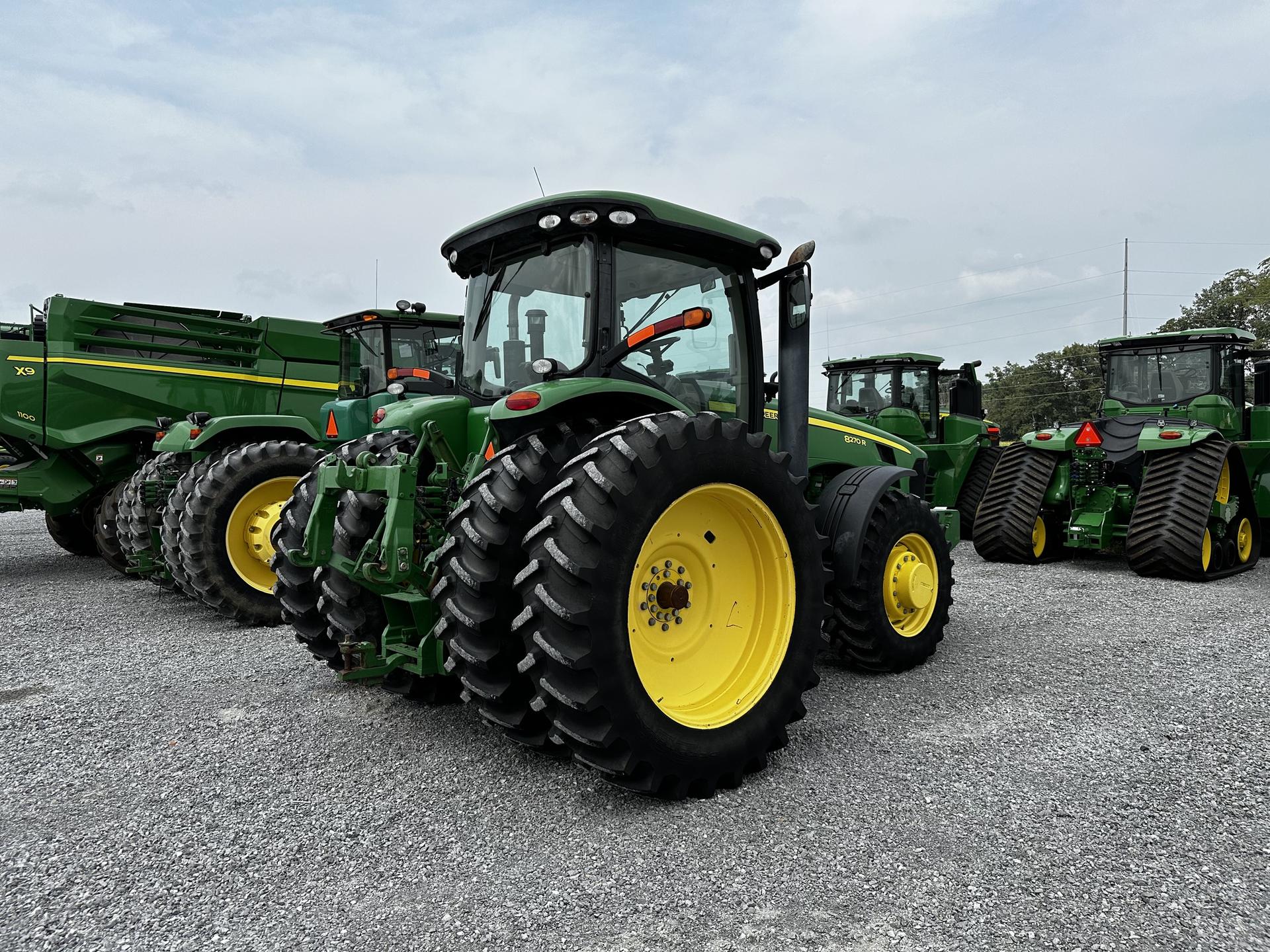 2010 John Deere 8270R