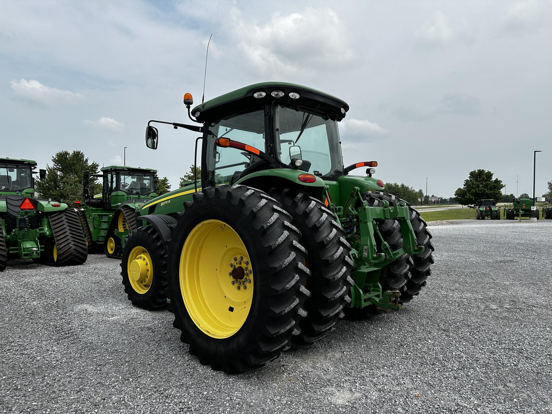 2010 John Deere 8270R